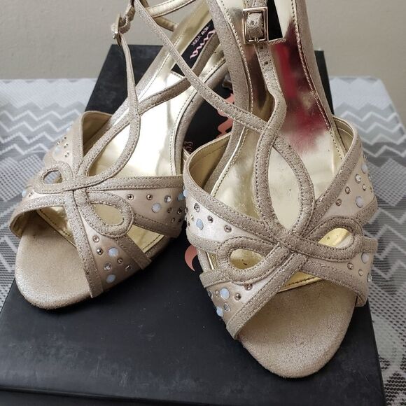 NINA CAMERON MOTHER PEARL CHAMPAGNE HEEL SIZE 9 - Picture 1 of 9